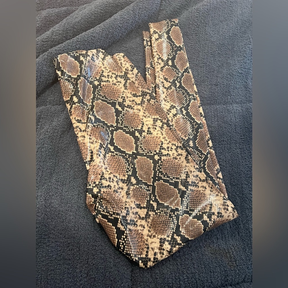 Commando leggings